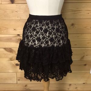 New Kings Crown black tiered ruffled lace layering mini skirt extender Large